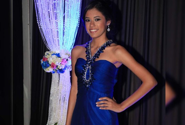 Reunión juvenil para festejar por la edad de los ensueños