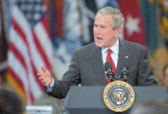 Bush trata de recobrar la confianza del pueblo de EUA