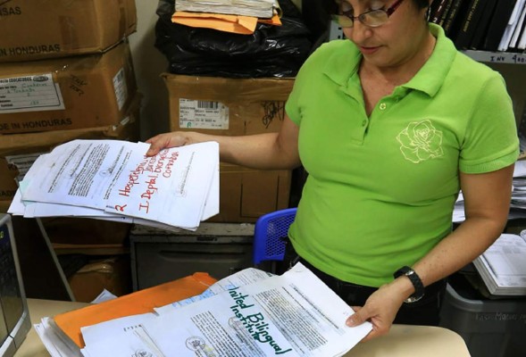 300 expedientes de graduación se dañaron por filtraciones de agua