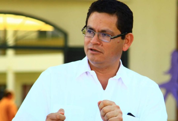 Hernández: 'Los buenos ministros se quedan conmigo”