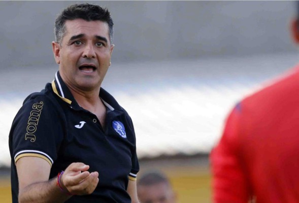 Diego Vázquez: 'Con tres pelotazos nos hicieron daño'