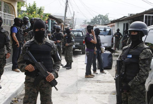 Allanan casa de oficial de la Policía en la colonia Satélite