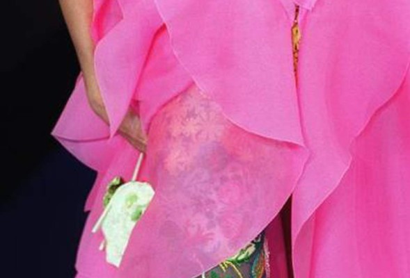 Despertó de una colonoscopia con pantys rosa de mujer y demandó a la clínica