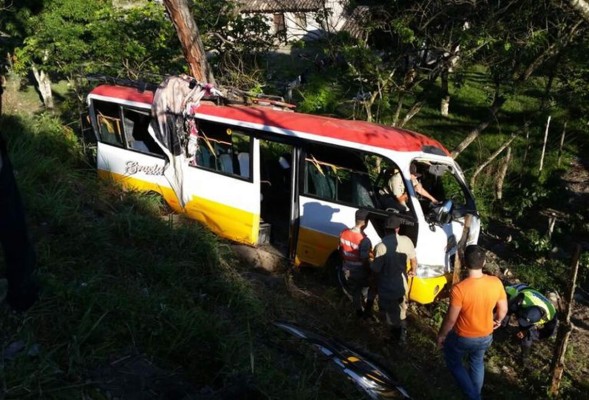 Accidente de bus deja 8 heridos en el occidente de Honduras