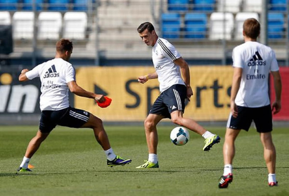 Bale se entrena con el grupo y apunta al derbi madrileño