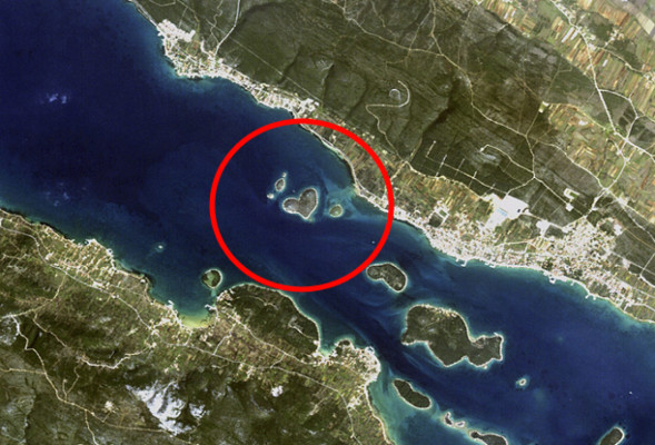 Una isla con forma de corazón es la 'Isla del amor'