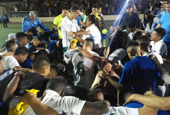 ¡Batacazo! INFOP supera al Villanueva y es campeón del Ascenso en Honduras