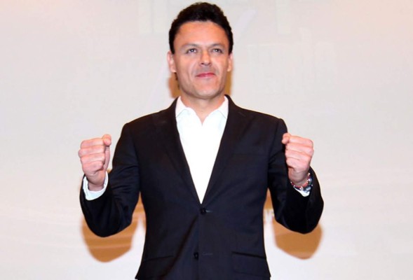 Pedro Fernández presentó un disco 'romántico y pícaro”