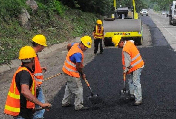 130 millones de lempiras invertirá el Gobierno en bachear las carreteras