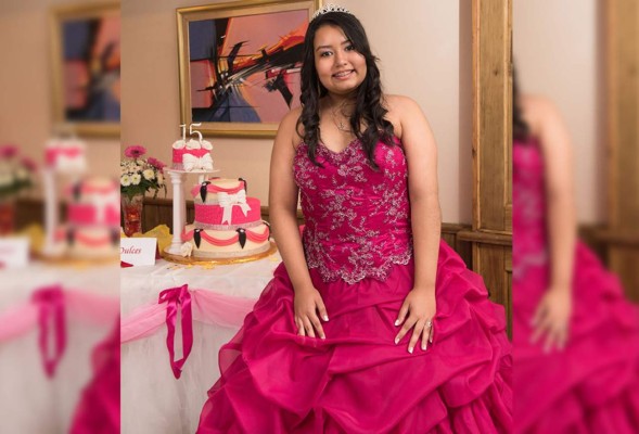 Katia Gissel Rápalo Márquez celebra sus quinceaños