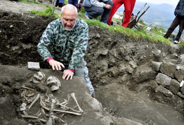 Hallan la tumba de 'vampiro' en Bulgaria