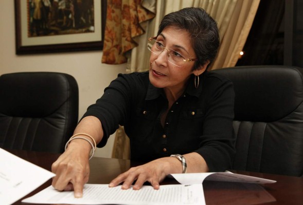 'El pueblo ya no quiere a los mismos politiqueros”: Maribel Espinoza