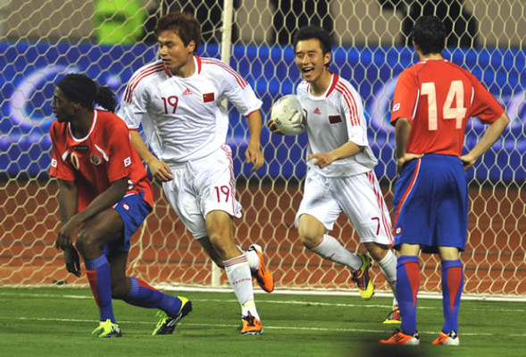 China amargó a Costa Rica en su nuevo estadio