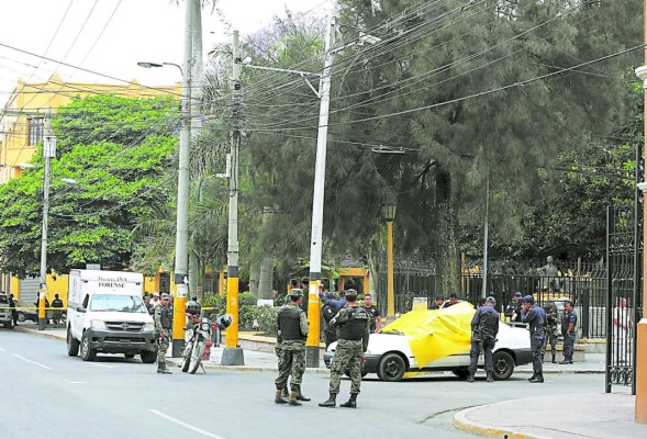 Frente a su hijo de cinco años acribillan a un hombre