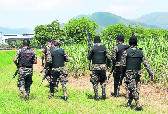 Policía presenta a presunto autor del crimen de Anibal Barrow