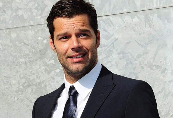 Ricky Martin pide aprobar ley que permite a homosexuales adoptar en Puerto Rico