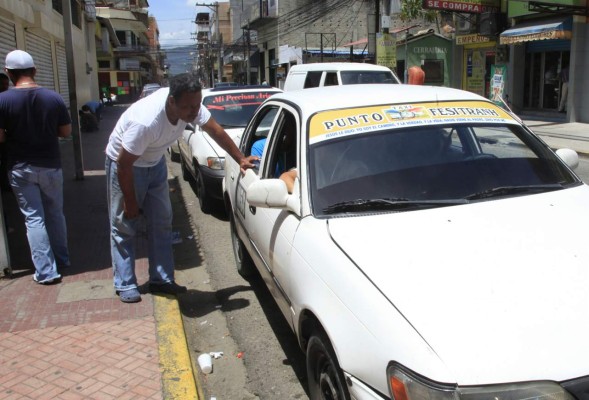 Taxis colectivos que van al norte de San Pedro Sula le suben L2 al precio de pasaje