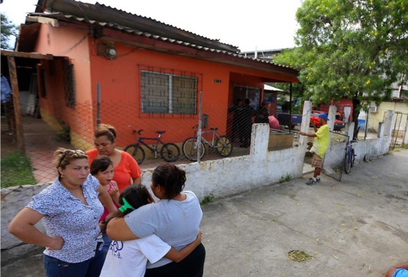 Sicarios matan a dos hombres en el interior de una casa en Barandillas