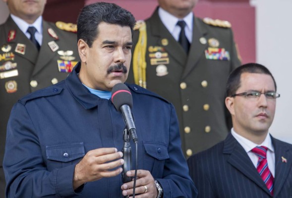 Maduro: Estados Unidos inunda mercado con petróleo extraído de modo destructivo
