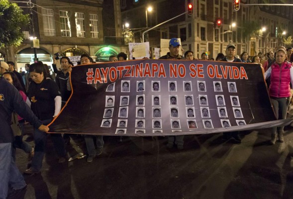 Marca de chocolates se burla de muerte de estudiantes mexicanos