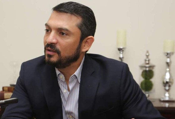 Nominados para la Corte Suprema deben pasar por el polígrafo: Yuri Sabas