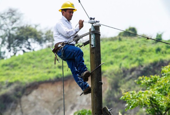 Déficit de 80 megavatios causa apagones en San Pedro Sula