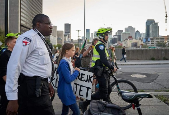 Greta Thunberg encabeza una protesta climática de 500,000 personas en Montreal