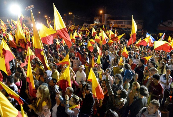 Solís anuncia austeridad y guerra a la corrupción