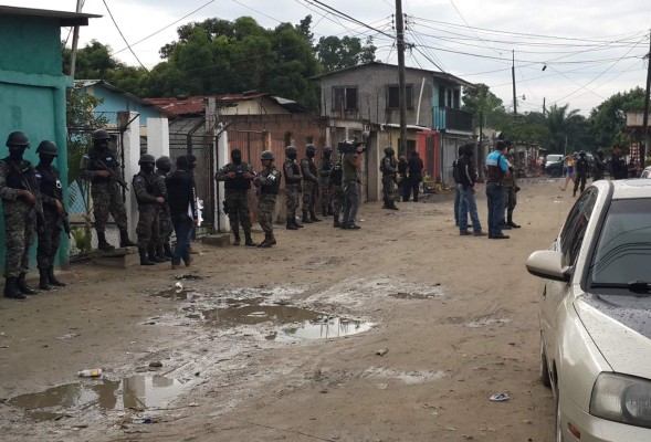 Un muerto deja tiroteo entre policías y supuestos mareros en San Pedro Sula