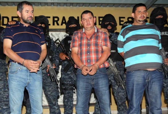 ¿Crees que deben publicar nombres de extraditables a EUA?