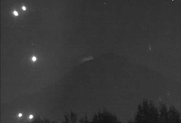 Captan extrañas luces frente al Popocatépetl&nbsp;&nbsp;