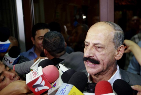 Dejan sin salario a los 5 diputados acusados de de malversación