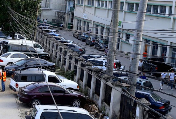 Fiscalía reabre caso de cerco sobrevalorado en L13 millones