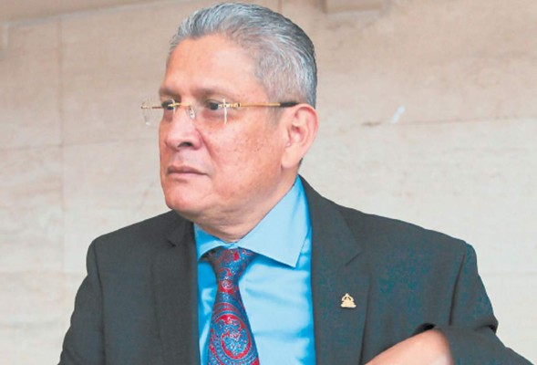 Esdras Amado: 'Rechacé vicepresidencia del Congreso por Mel”