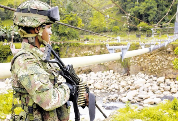 Los ataques a oleoductos golpean a Colombia