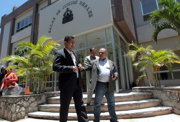 En juicio contra Romero revisan 48 horas de videos