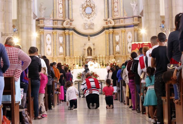La fe a la Virgen de Suyapa mueve a Honduras