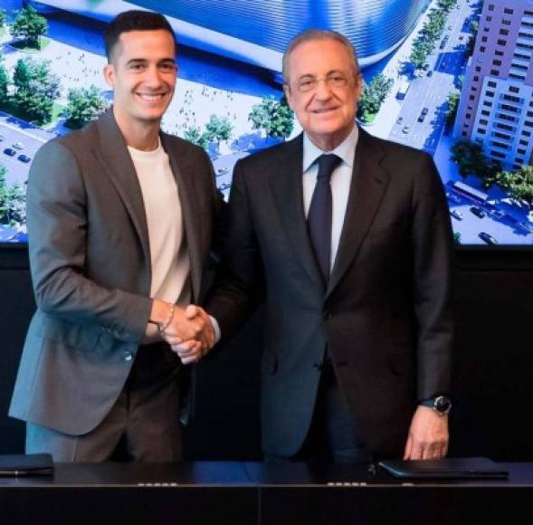 El Real Madrid CF y Lucas Vázquez han acordado la ampliación del contrato del jugador, que queda vinculado al club las tres próximas temporadas, hasta el 30 de junio de 2024. Foto Facebook Real Madrid.
