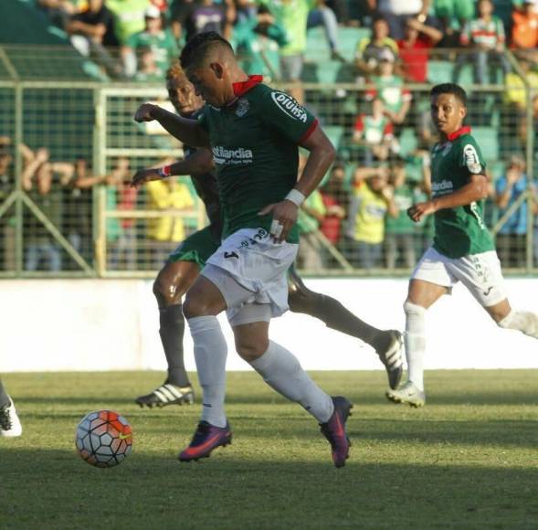 El debut de Darvis Argueta en primera fue ante Victoria, siendo el colombiano Jairo Ríos el entrenador que le brindó la oportunidad. En la Liga Nacional pudo convertir en cuatro ocasiones, siendo una de sus víctimas el Real España.