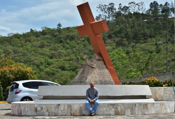 Hondureños buscan a sus familiares vivos o muertos en la ruta del migrante a EEUU