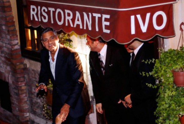 George Clooney despidió su soltería hasta la madrugada