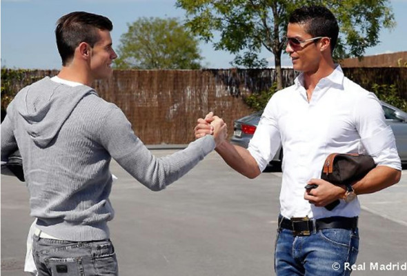 Cristiano Ronaldo dio la bienvenida a Gareth Bale