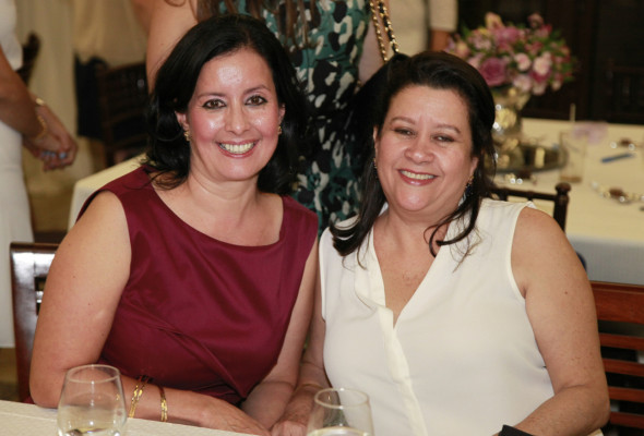 Fiestas para Claudia Colindres