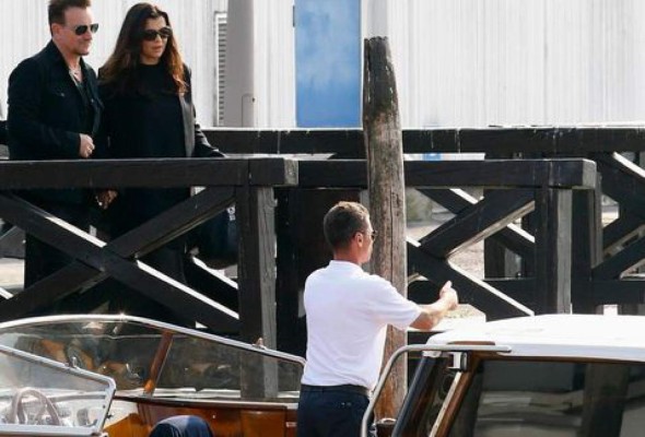 Bono llega a Venecia para la boda de George Clooney