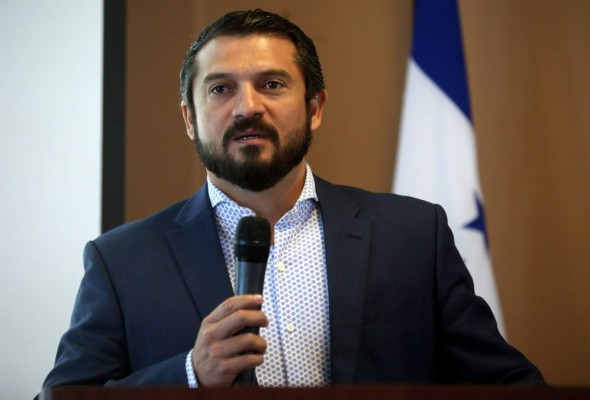 Fuerzas policiales municipales estarán bajo el control de la Policía Nacional