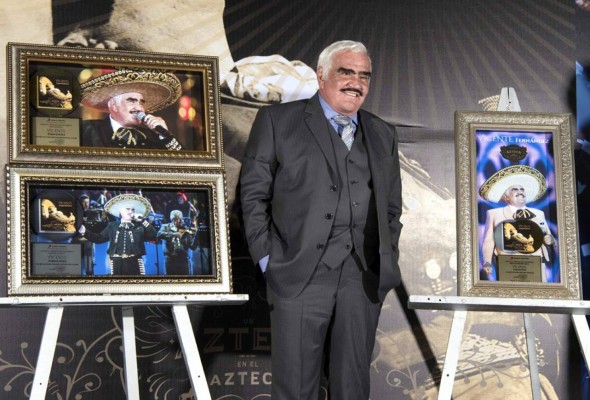Vicente Fernández dice que no desea homenajes tras su muerte