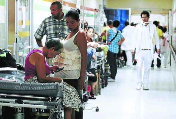 Trato a los pacientes hondureños en hospitales es inhumano