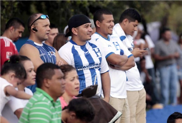 En Fort Lauderdale ya ondea la bandera de la esperanza de Honduras
