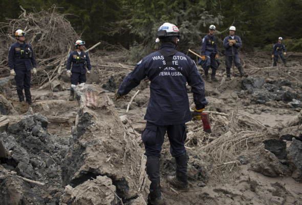 Desaparecidos por alud de tierra en EUA ascienden a 176