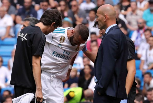 Benzema se lesiona y será baja en el Real Madrid